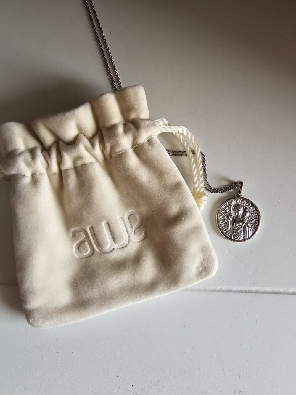 Awe Inspired Silver Hera Pendant Necklace - Picture 2 of 2